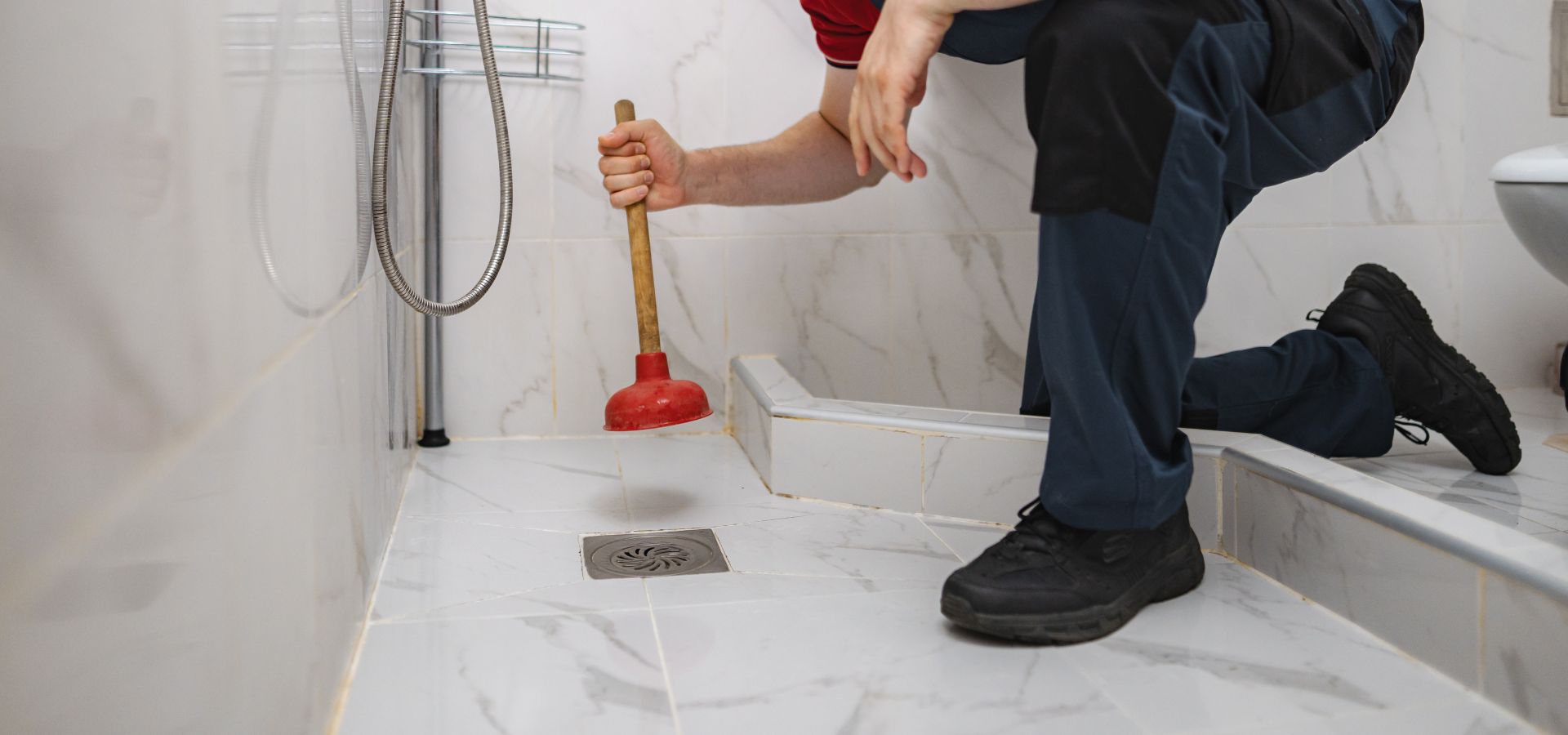 Desentupimentos — casa de banho e esgotos